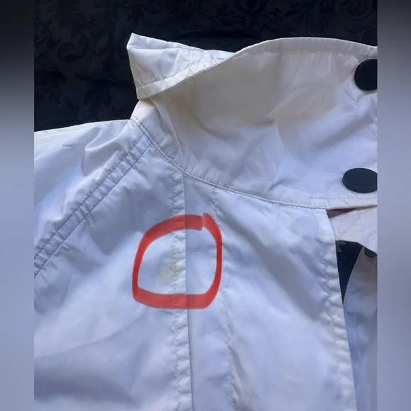 BURBERRY London jacket size 2Pit to pit: 16 1/2”Length: 22”